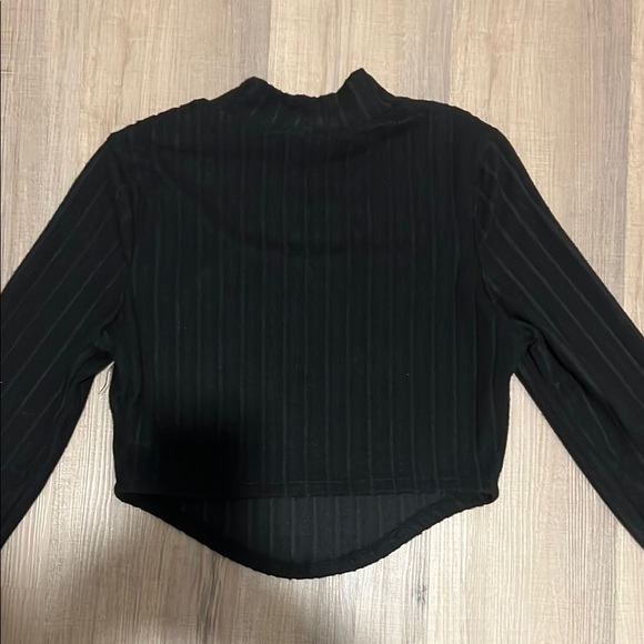 Black Long Sleeve Top and Pants with Gold Clutch - Picture 4 of 10